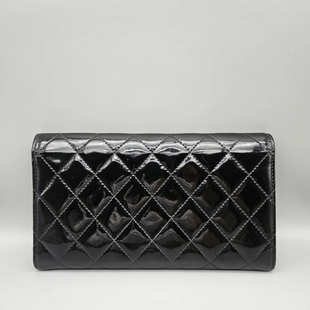 🖤CHANEL Authentic Black Quilted Patent Leather Clutch/Wallet🖤